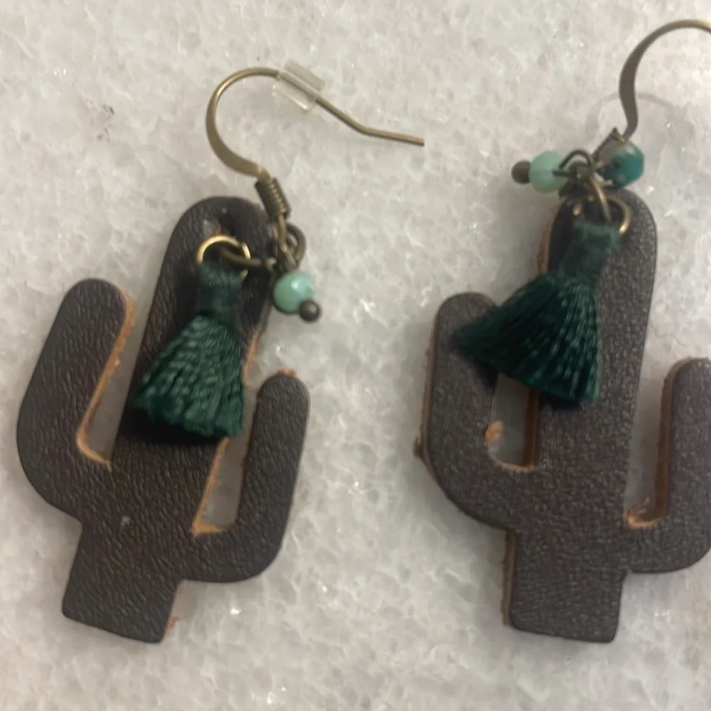 Cactus earrings woman’s brown cactus green tassels accessories Hand crafted New